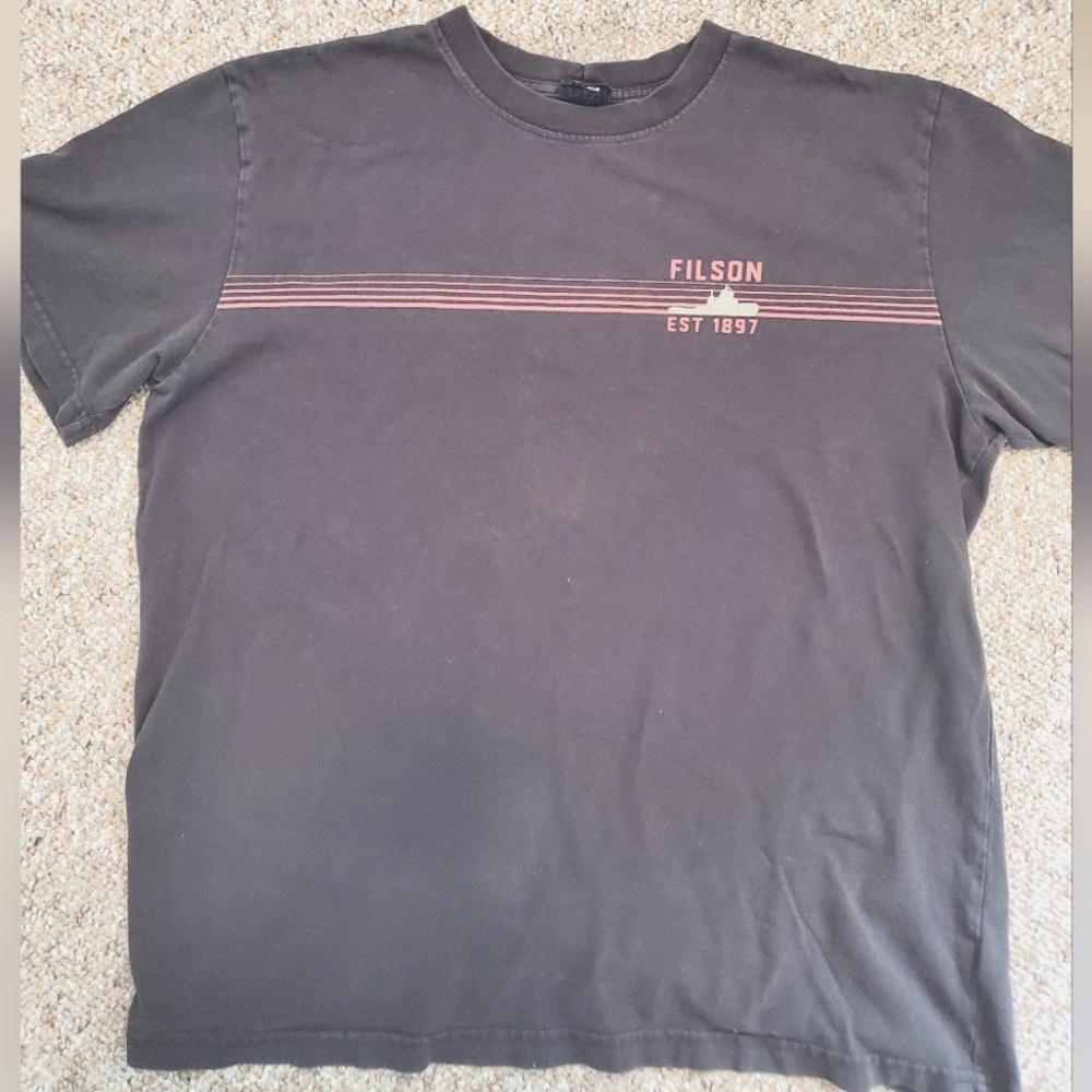 Filson XL t shirt